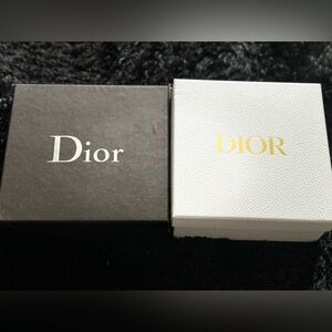 𝔹𝕝𝕒𝕔𝕜 𝕒𝕟𝕕 𝕎𝕙𝕚𝕥𝕖 𝔻𝕚𝕠𝕣 𝔾𝕚𝕗𝕥 𝔹𝕠𝕩𝕖𝕤 ★✰